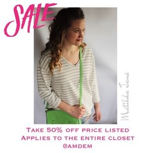 (Sz M) Matilda Jane Cream Gray V-Neck Sweatshirt